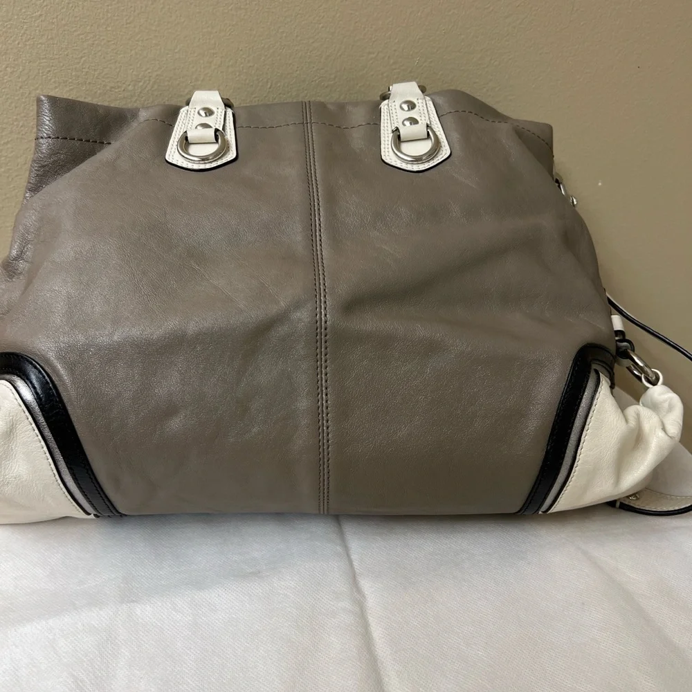 Coach Ashley Taupe and Cream Leather Shoulder Bag - Picture 11 of 14